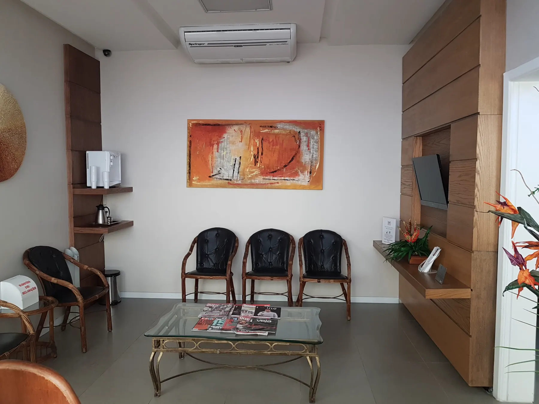 Sala de espera ampla da unidade Floresta